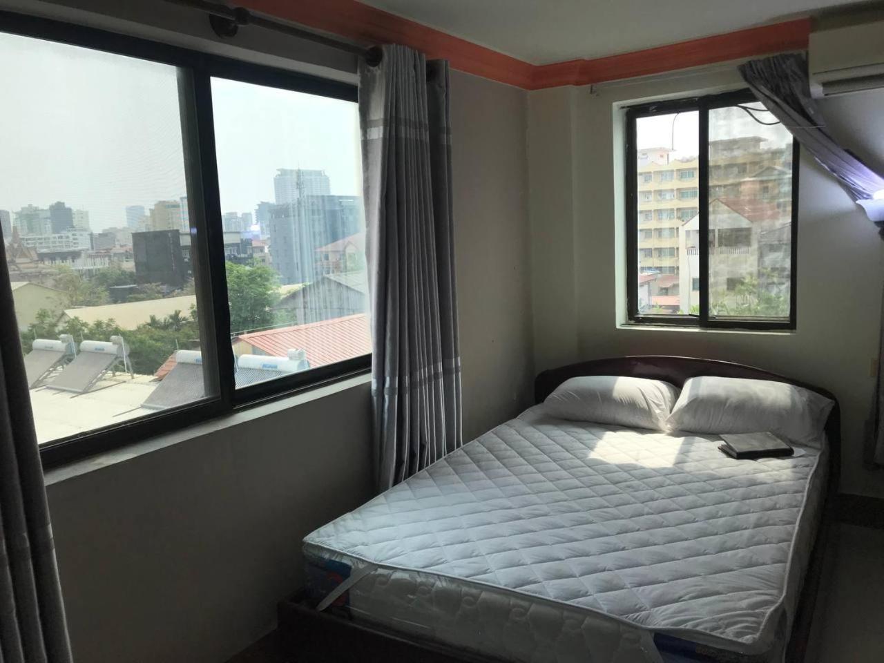 Rs Galaxy Hotel بنوم بنه المظهر الخارجي الصورة